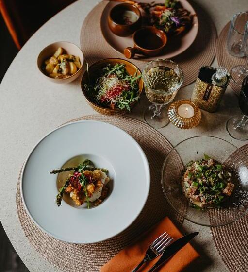 ユースホステル Restaurant Sam