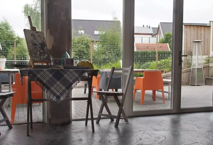 Retkeilymaja Villavelo Twente