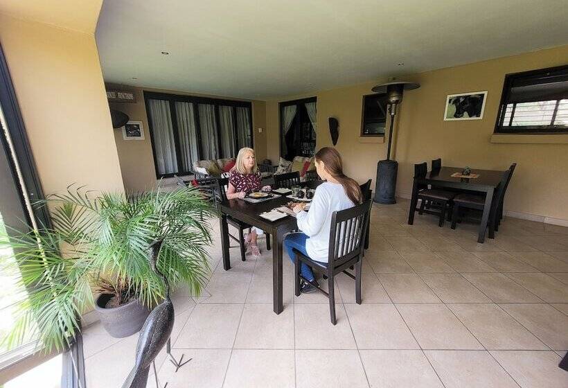 Bed & Breakfast Blue Hills Lodge