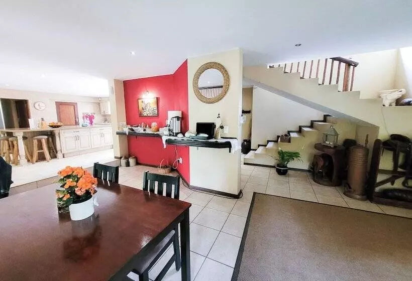 Aamiaismajoitus (B&B) Blue Hills Lodge