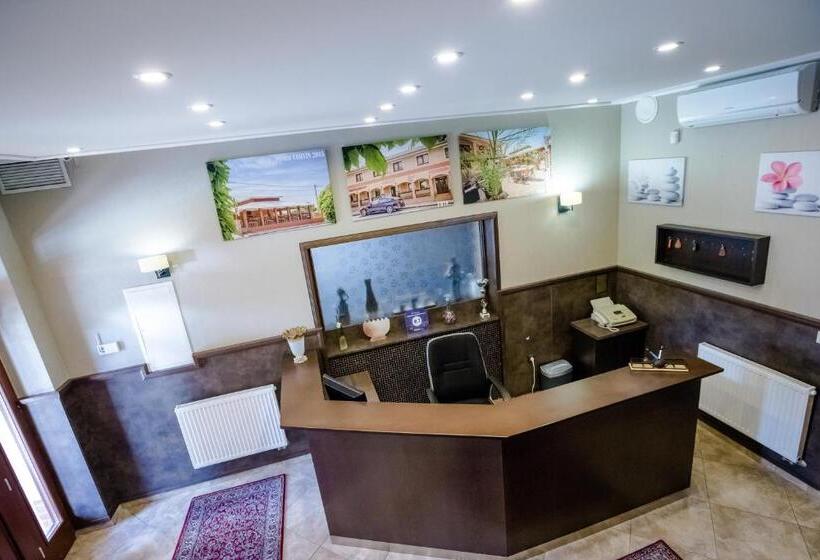 Corvin Pension And Restaurant