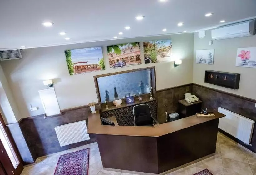 Corvin Pension And Restaurant