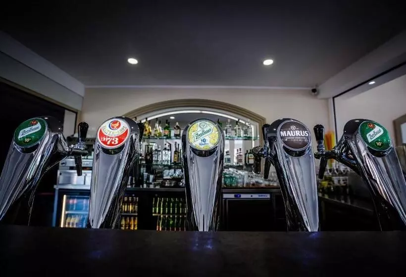 Corvin Pension And Restaurant