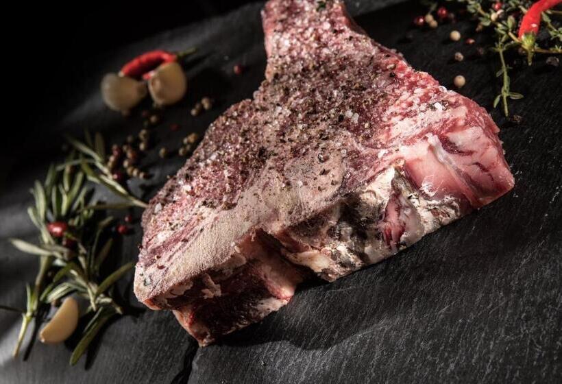 Corvin Pension And Restaurant