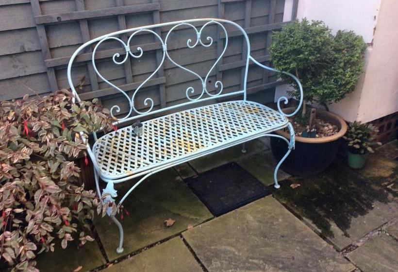 پانسیون Dunsandles Guesthouse