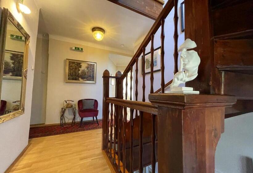 بنسيون Gästehaus Gertrude