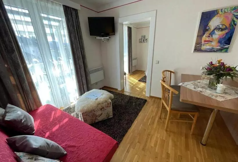 Majatalo Gästehaus Gertrude