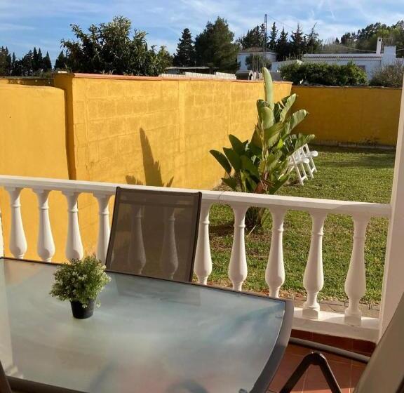 پانسیون Hostal Los Rosales