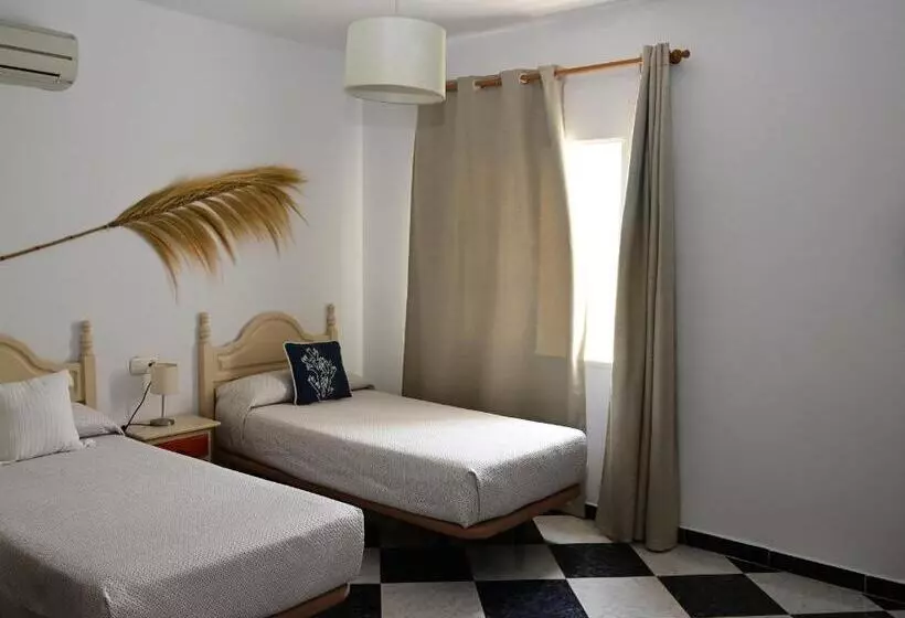 پانسیون Hostal Los Rosales