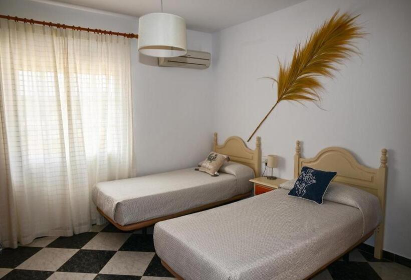 پانسیون Hostal Los Rosales