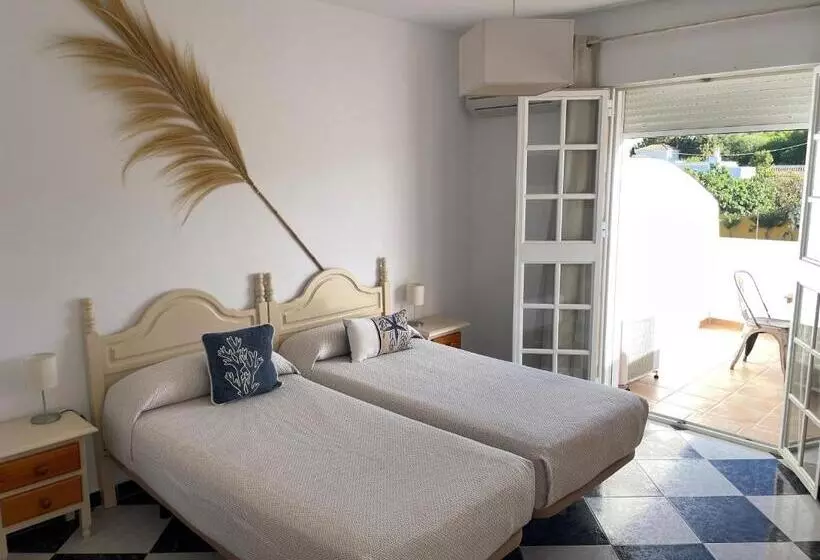 پانسیون Hostal Los Rosales