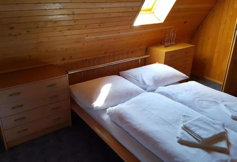 ペンション Penzión Chata Valaška