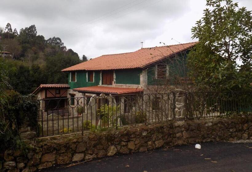 ペンション Posada La Ceña