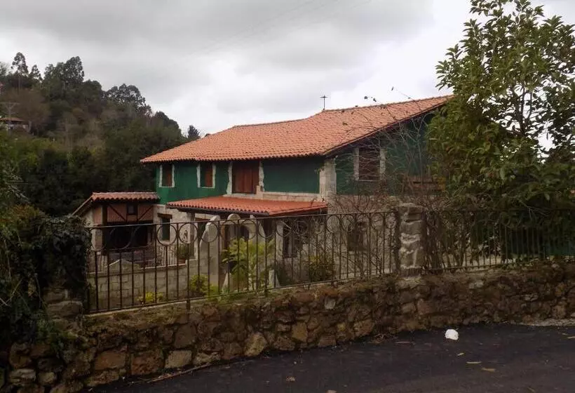 پانسیون Posada La Ceña