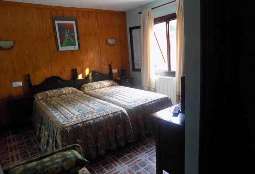 ペンション Posada La Ceña