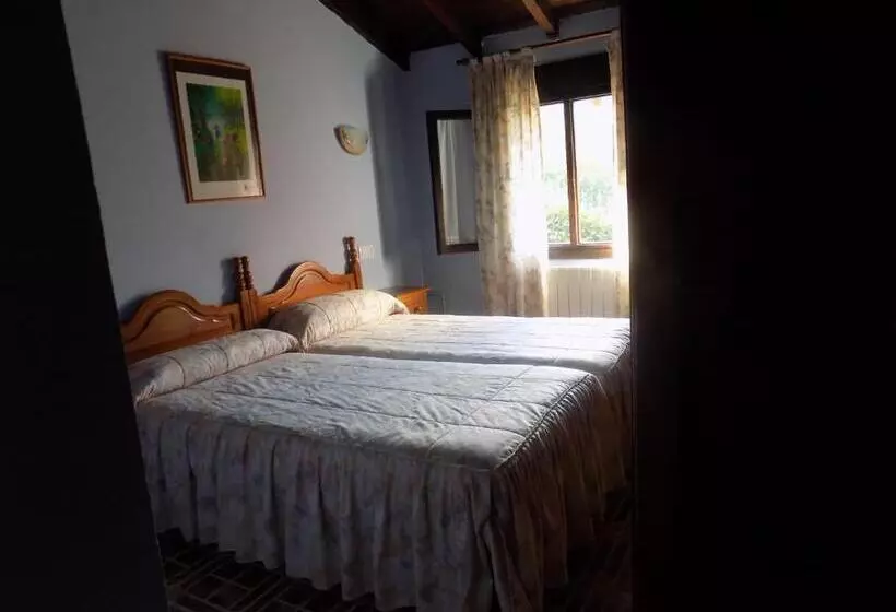 پانسیون Posada La Ceña