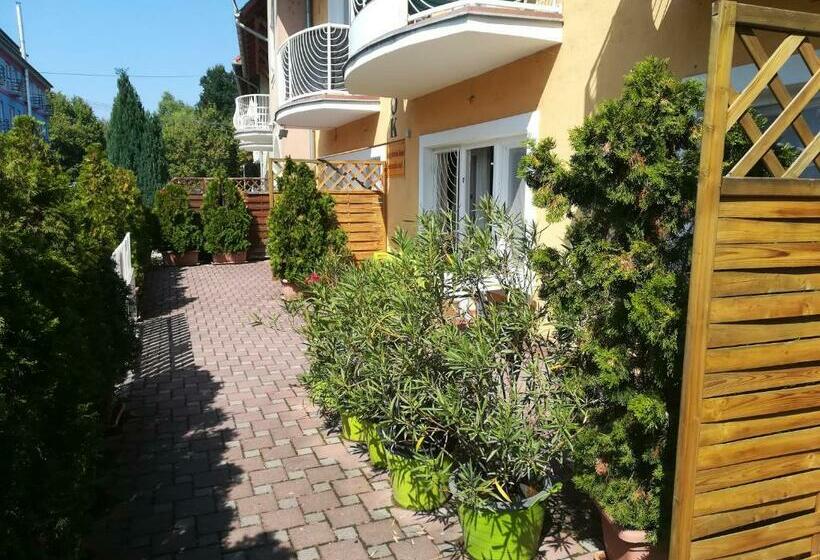 بنسيون Tarr Tímea Apartmanok