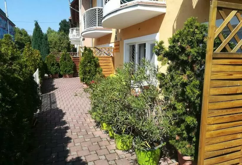 پانسیون Tarr Tímea Apartmanok