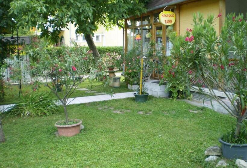 بنسيون Tarr Tímea Apartmanok