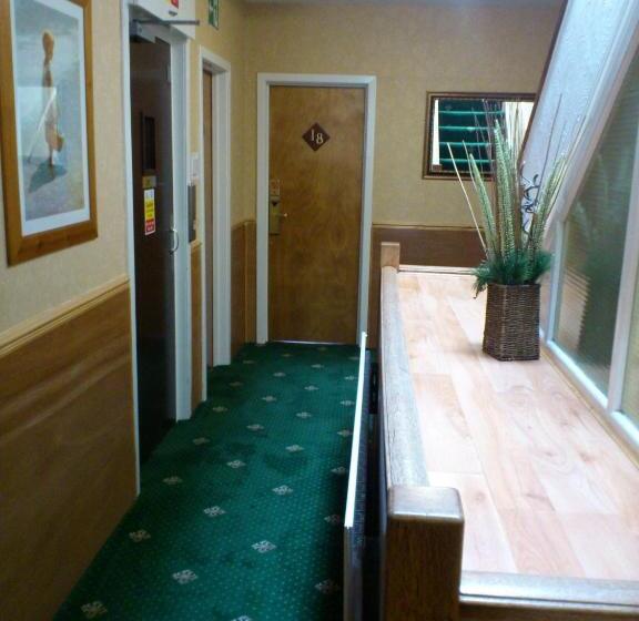 ペンション The Quorn