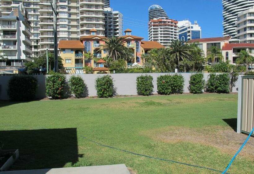 Queensleigh Holiday Apartments