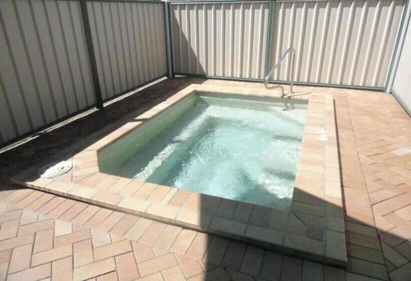 Queensleigh Holiday Apartments