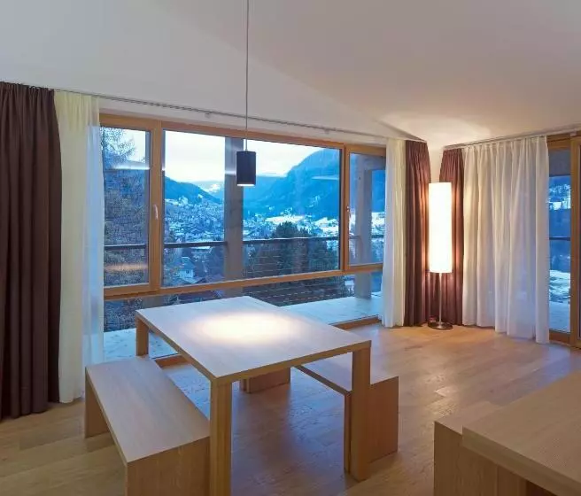Residence Larciunei