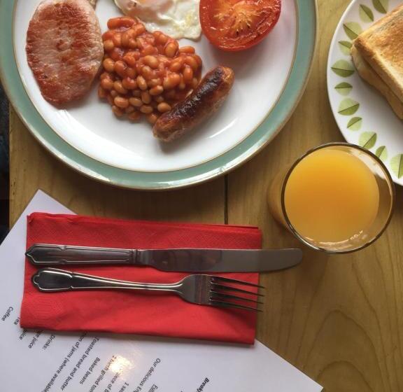 הוסטל Al Forno Restaurant & Inn