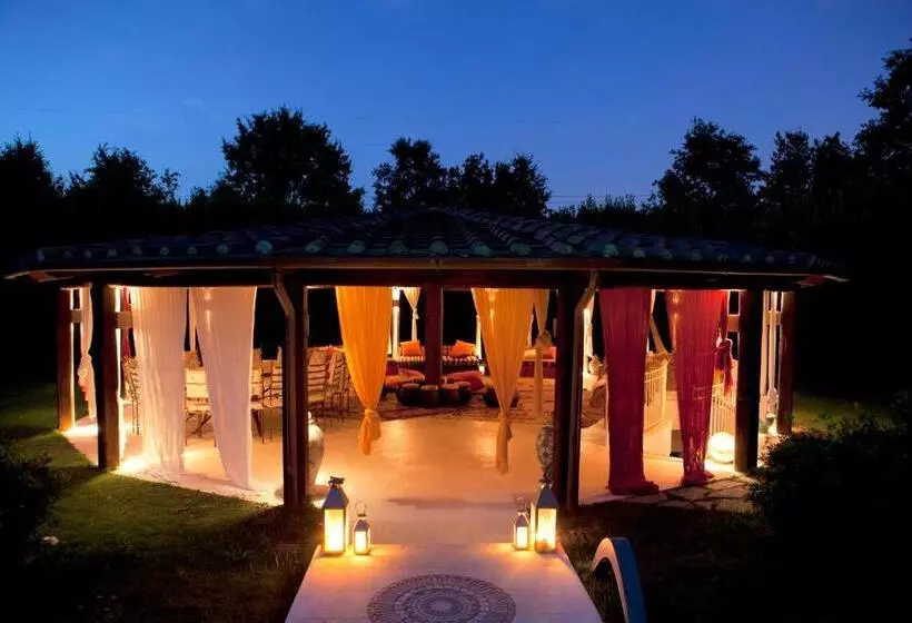 Hotelli Agriturismo La Casa Di Rodo