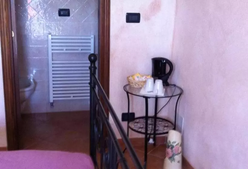 ホテル Agriturismo La Rocca Di Perti