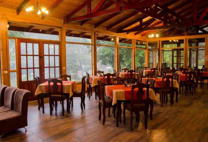 Отель Sueños Del Bosque Lodge