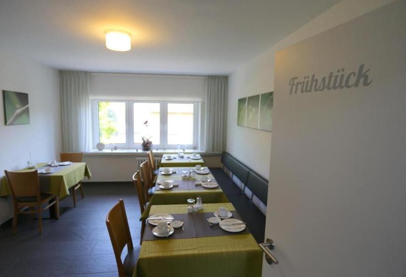 Pensjonat Ernst Clüsserath Weingut & Weinhotelchen