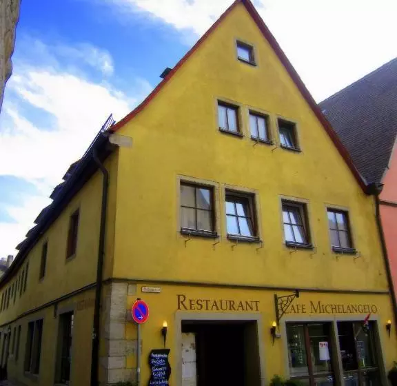 Majatalo Gästezimmer Michelangelo