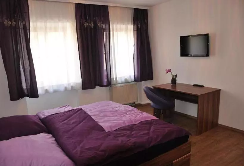 Majatalo Gästezimmer Michelangelo