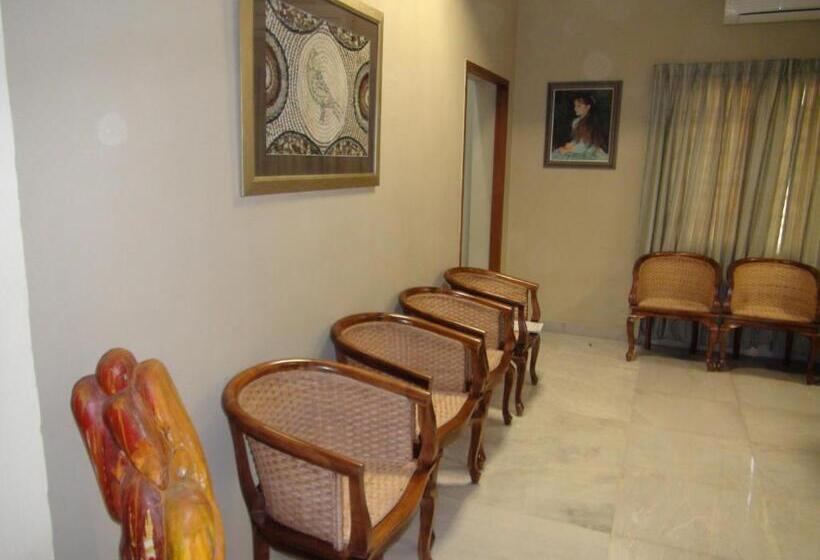 ペンション Hanu Reddy Residences Wallace Garden