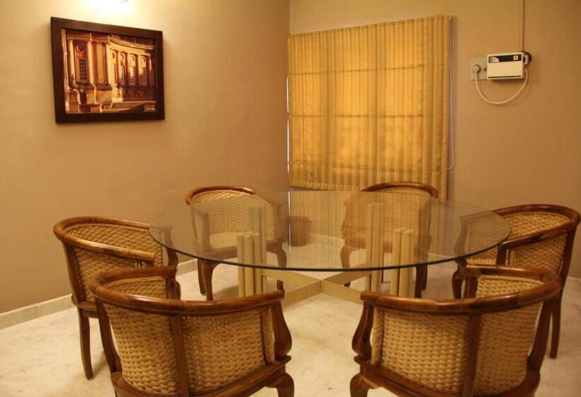 ペンション Hanu Reddy Residences Wallace Garden