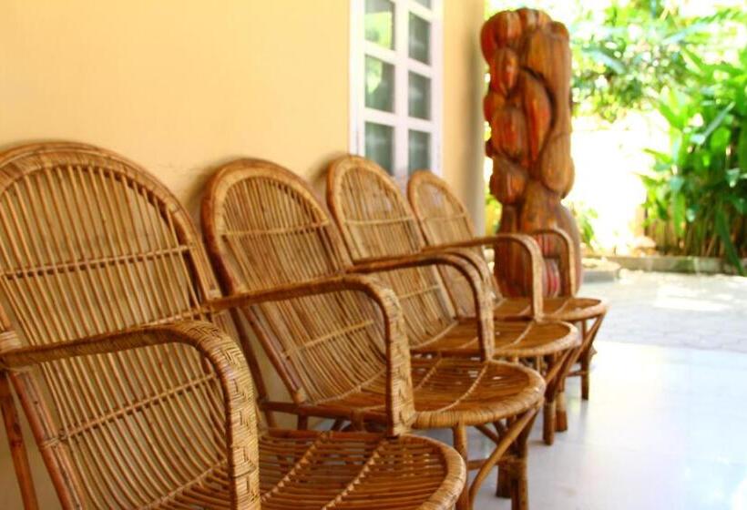 ペンション Hanu Reddy Residences Wallace Garden