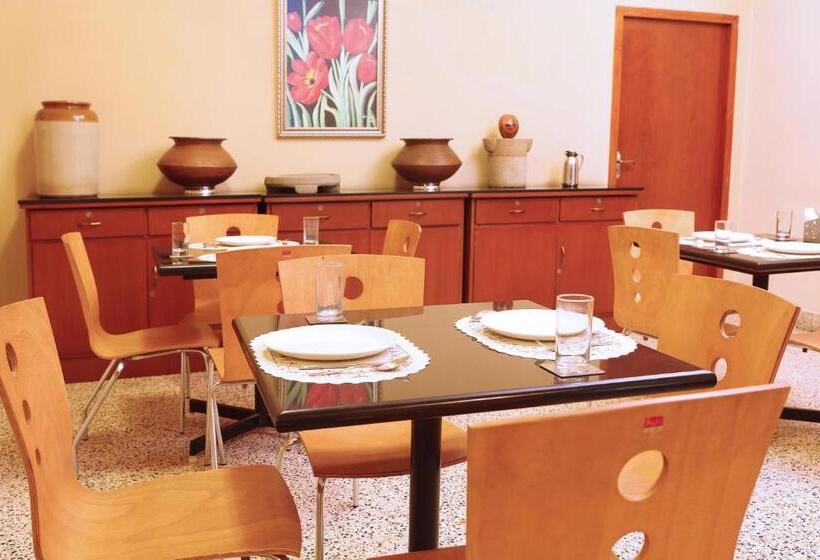 ペンション Hanu Reddy Residences Wallace Garden