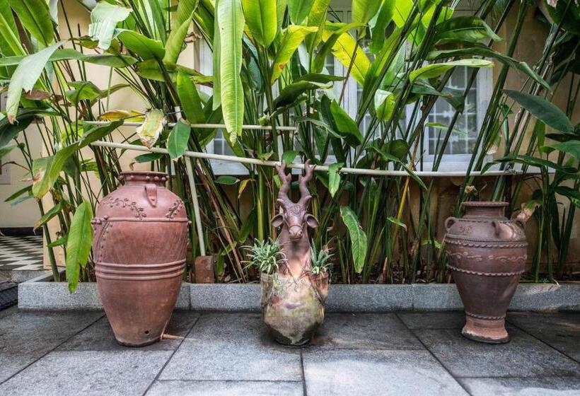 ペンション Hanu Reddy Residences Wallace Garden