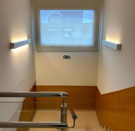 ペンション Hostal Aralar