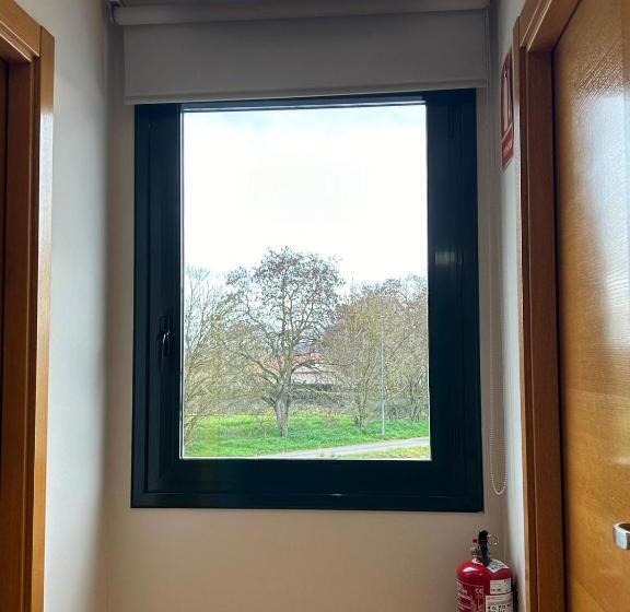 ペンション Hostal Aralar