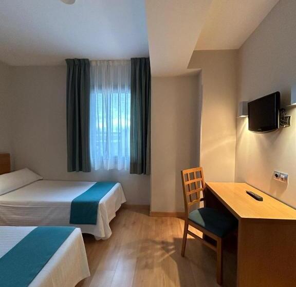 ペンション Hostal Aralar