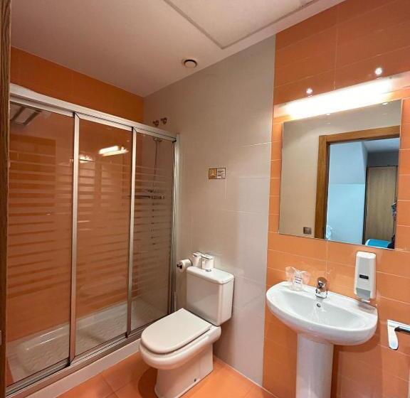 ペンション Hostal Aralar