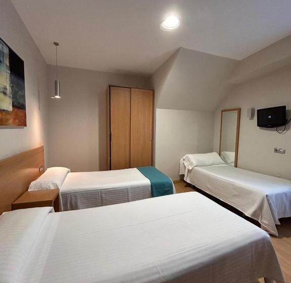 ペンション Hostal Aralar