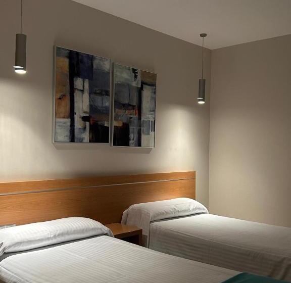 ペンション Hostal Aralar