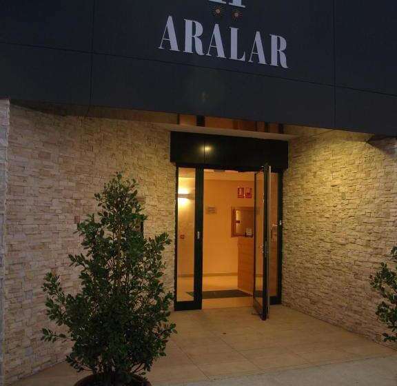 ペンション Hostal Aralar