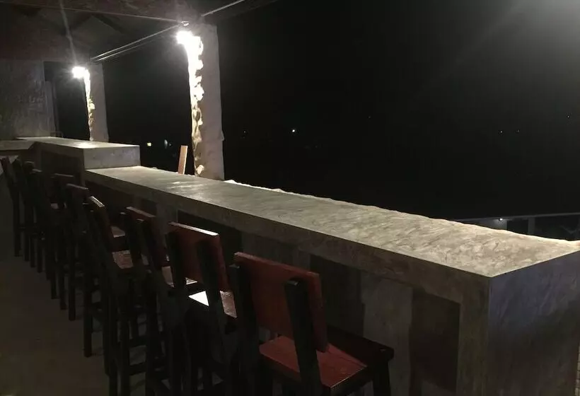 ペンション Nirvana Guesthouse & Hostel