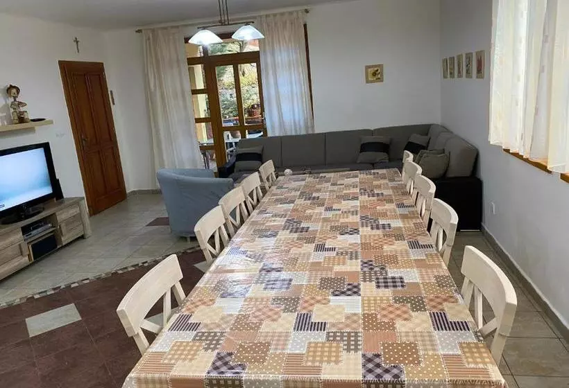 Majatalo Penzión Pod Guglom