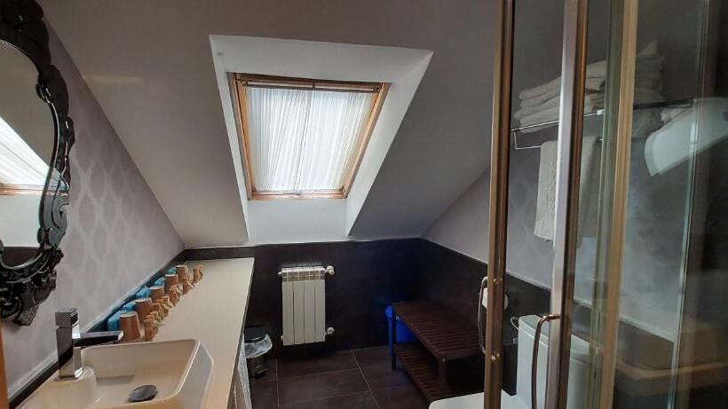 بنسيون Pr Casa Savi