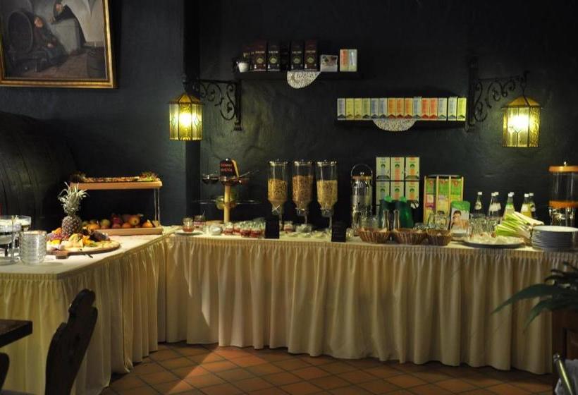 بنسيون Schmuckkastchen